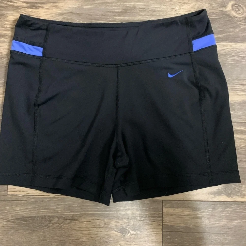 Nike dri fit fitted athletic shorts high waisted